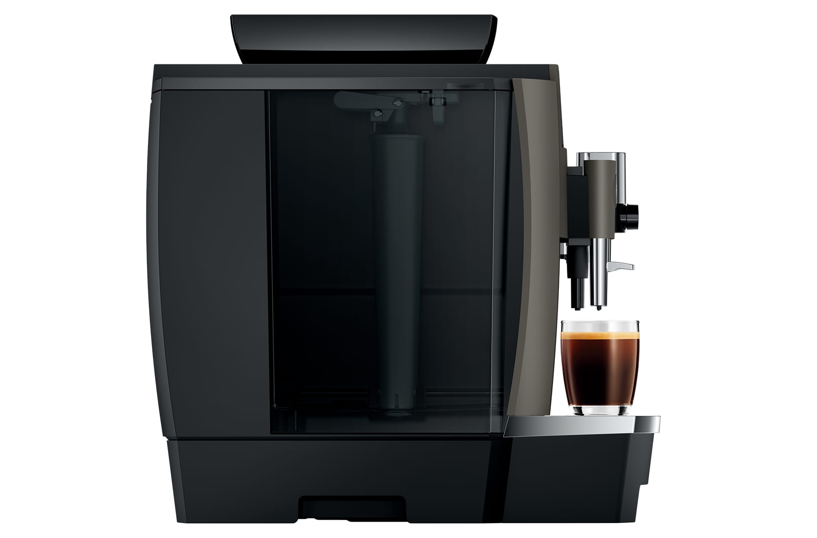 Une machine à expresso JURA W8 Dark Inox (SA) élégante et moderne, de couleur noire, avec une petite tasse d'espresso placée sur le bac d'égouttage. La machine a un design minimaliste avec un affichage numérique et un accent métallique sur le panneau avant.
