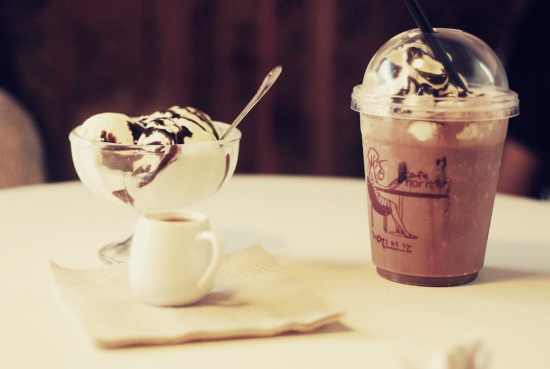 Le café froid vs chaud : le débat santé