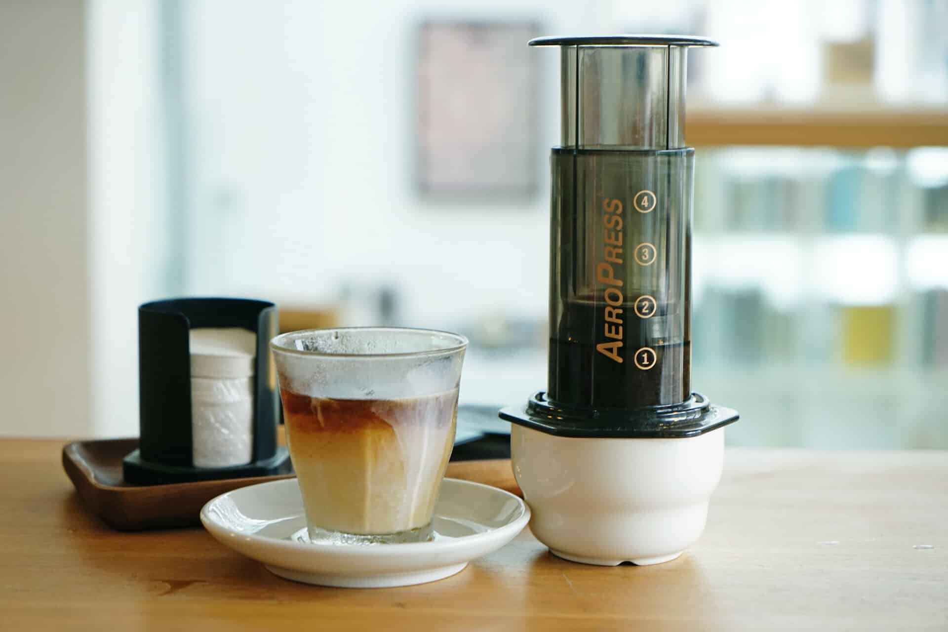 préparer du café avec l'Aeropress